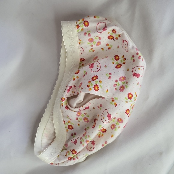 Build a Bear Hello Kitty Underwear Flower cat print Good condition - Picture 7 of 8